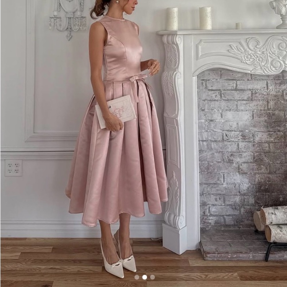 NWT Cider Pink Satin Sleeveless Bow Front Pleated Midi Dress Size M 🎀 - Picture 5 of 16